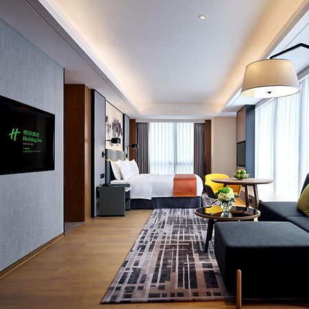 Holiday Inn Guangzhou South Lake Hotel - Ideal For Business & Leisure Exteriör bild