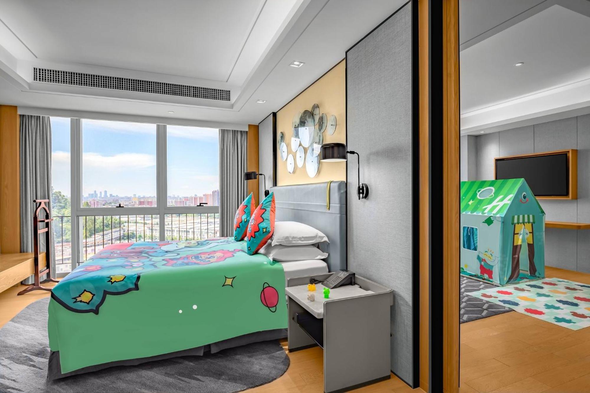 Holiday Inn Guangzhou South Lake Hotel - Ideal For Business & Leisure Exteriör bild