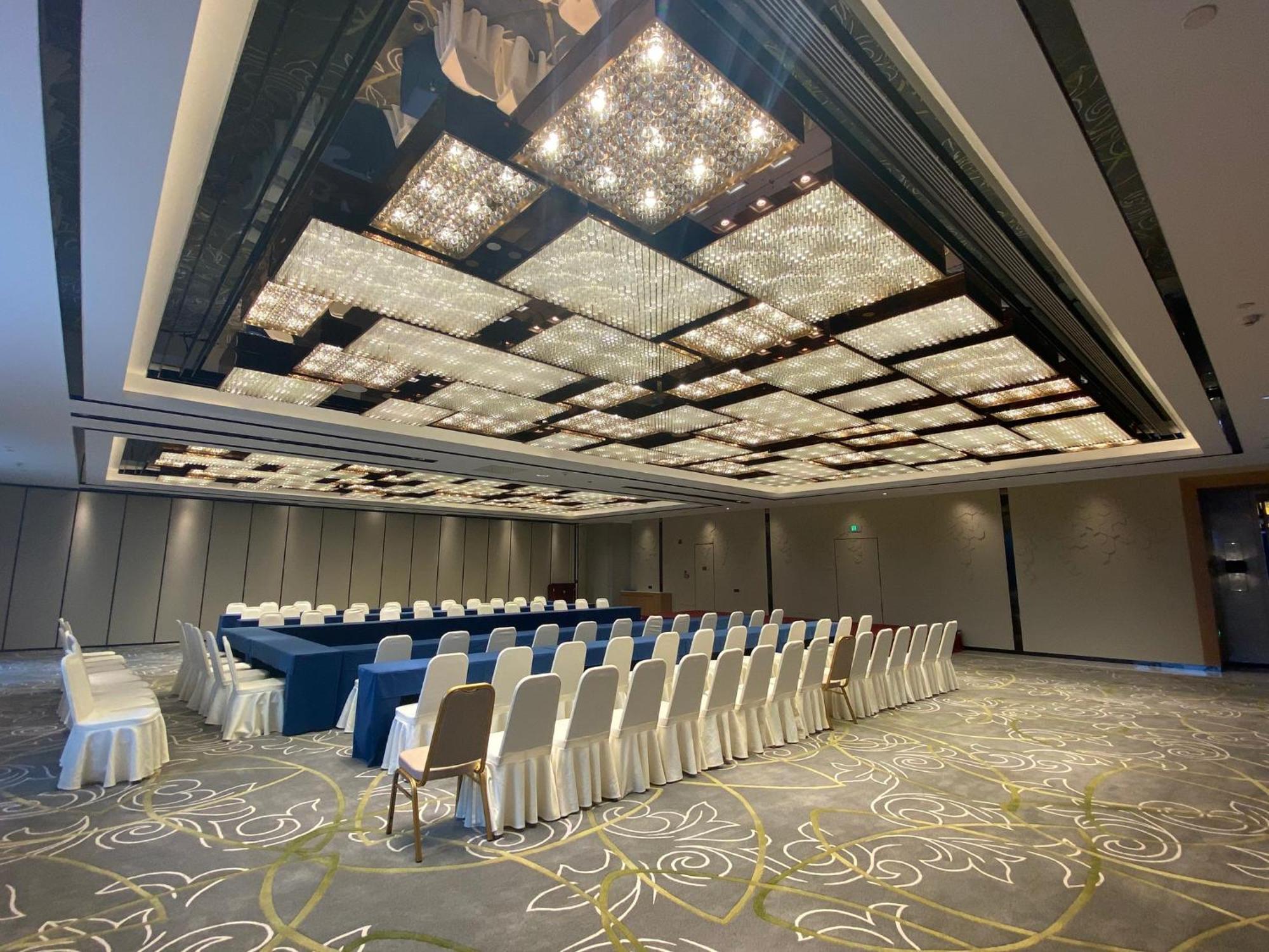 Holiday Inn Guangzhou South Lake Hotel - Ideal For Business & Leisure Exteriör bild