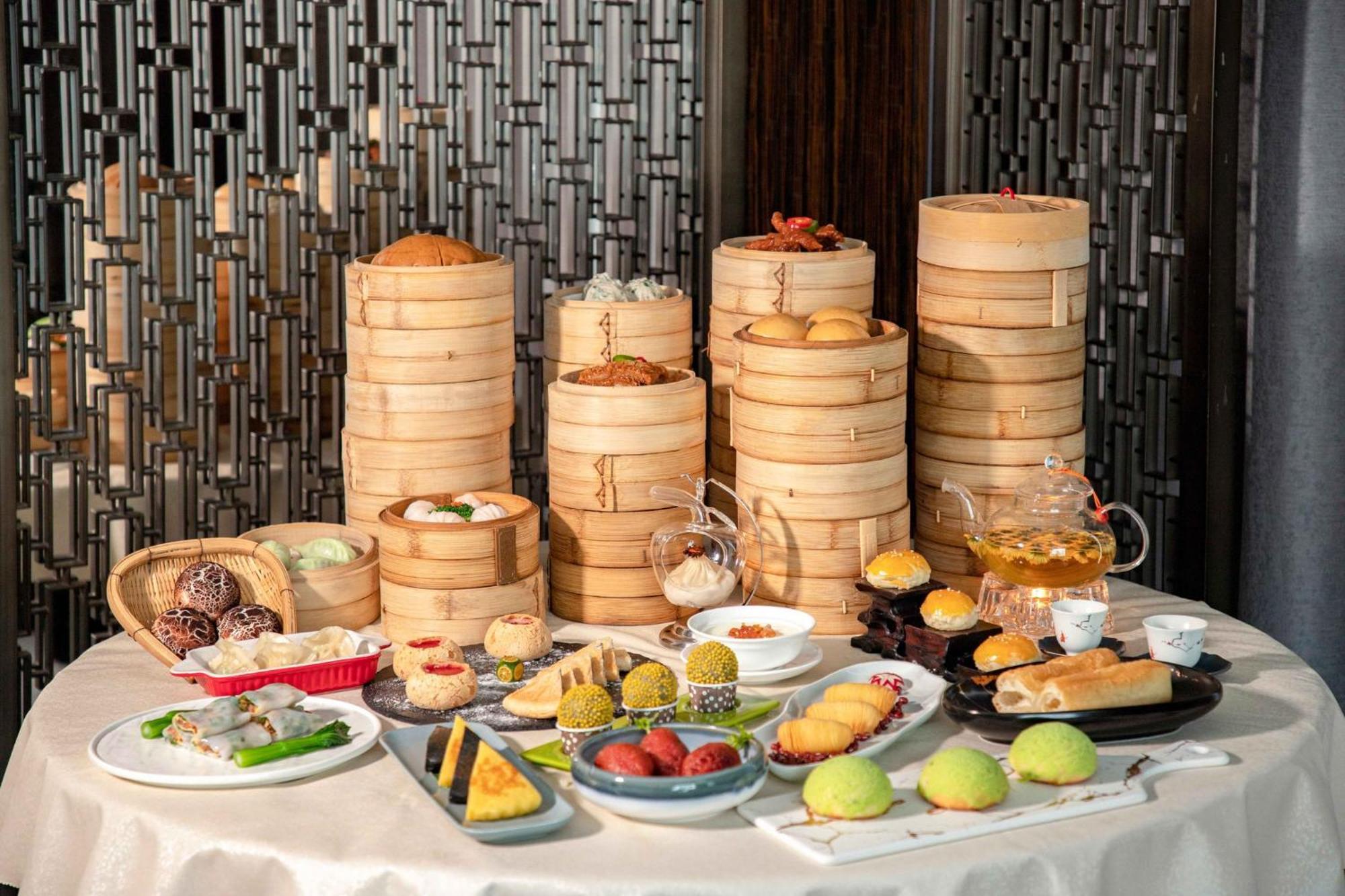 Holiday Inn Guangzhou South Lake Hotel - Ideal For Business & Leisure Exteriör bild