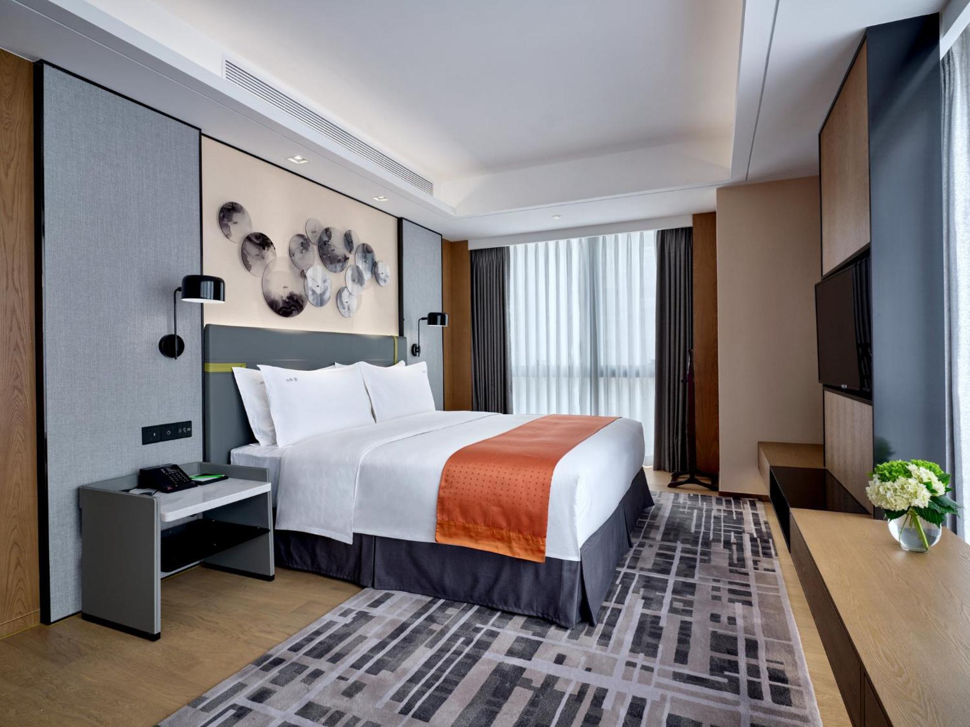 Holiday Inn Guangzhou South Lake Hotel - Ideal For Business & Leisure Exteriör bild